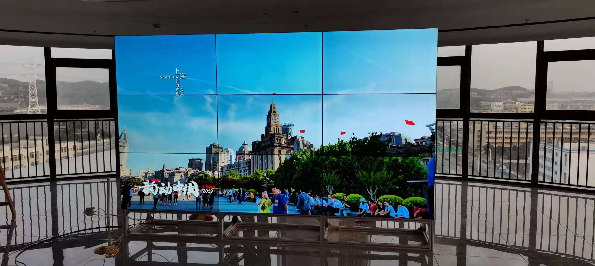 55寸3.5mm液晶拼接屏，9塊落地支架支架