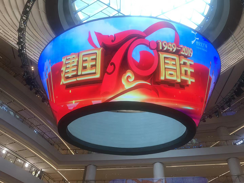 公司花20萬(wàn)裝修的會(huì)議室，竟被客戶(hù)吐槽‘像網(wǎng)吧’？高級(jí)感會(huì)議室的屏幕選擇秘訣”